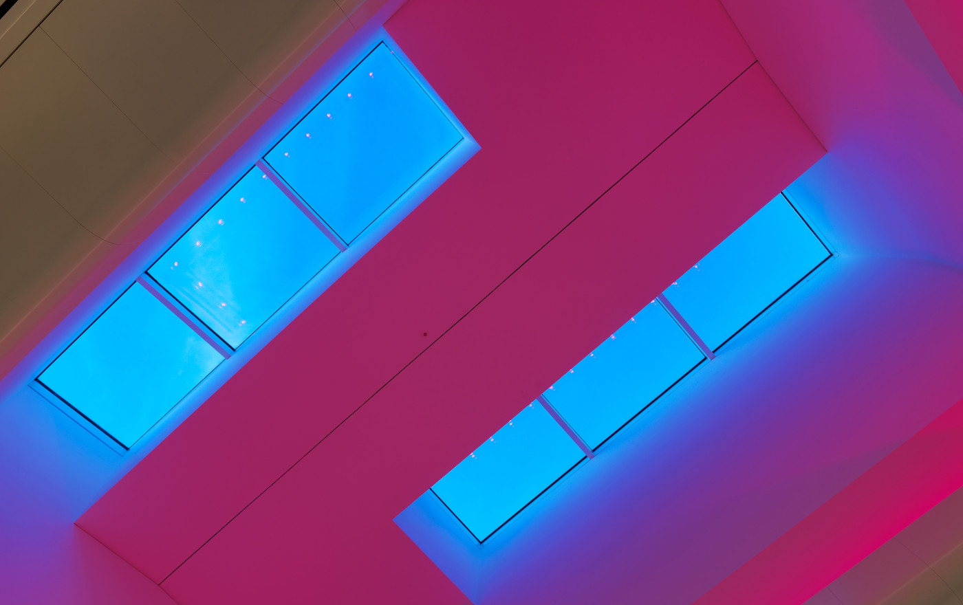 Gatwick Airport South Terminal - Inter terminal transit station