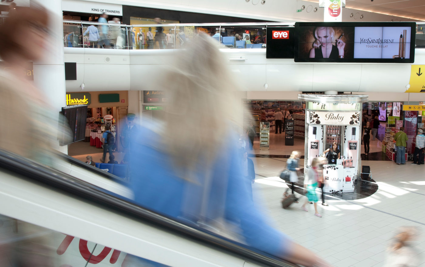 Gatwick Airport South Terminal - International departure lounge